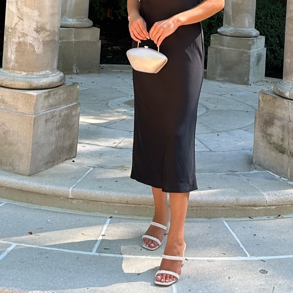 ZARA PEARL MINAUDIERE BAG - Cult Gaia vibes